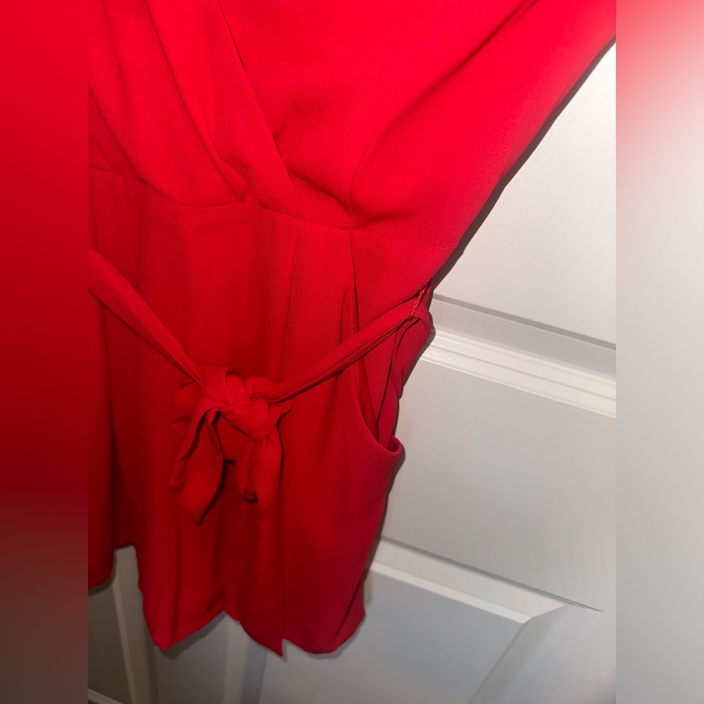 Red V-Neck Express Romper Size 0 - Picture 5 of 7